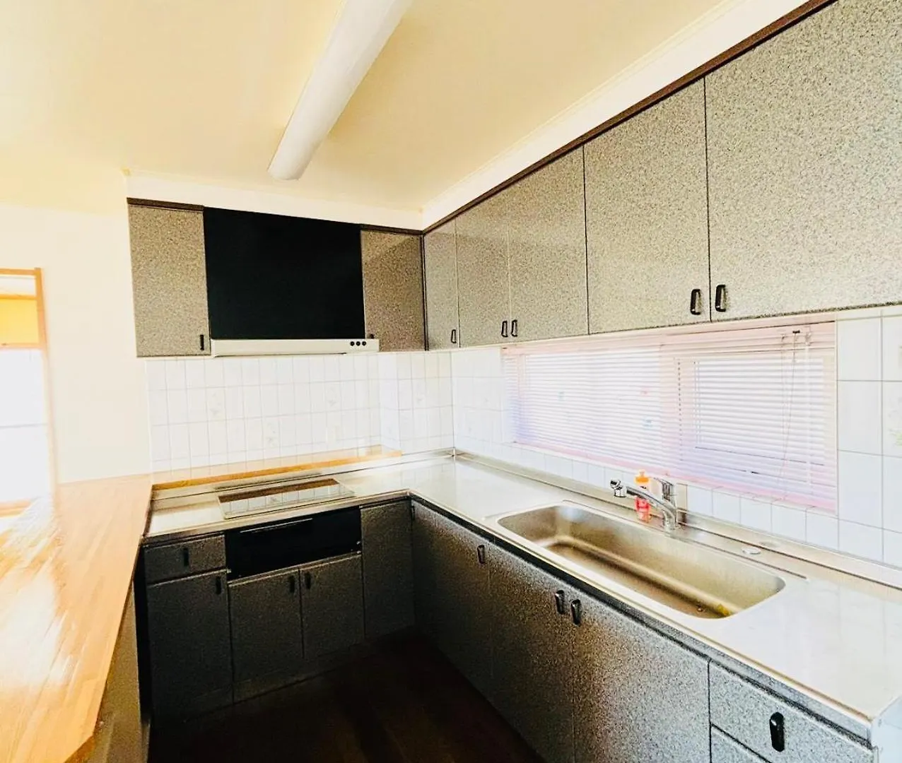 Yoshinaga B&B Sapporo 0*,  Japan